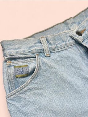 Vintage Wrangler America light wash relaxed fit jeans size 14 modern size 6/8